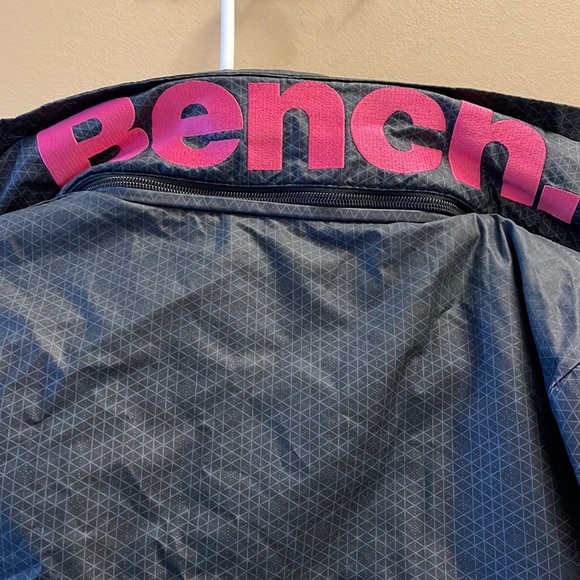 Bench Jacket - Picture 3 of 6